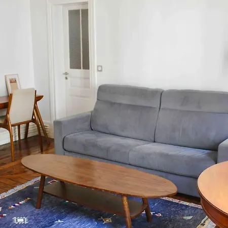Au Calme A Montmartre 40m2 Apartment