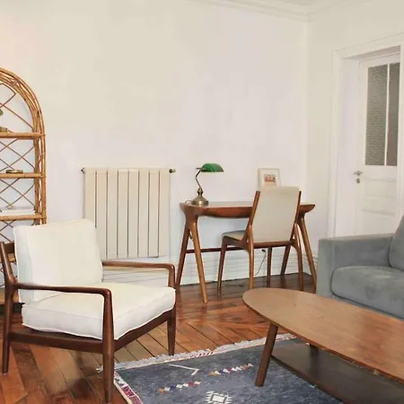 Apartment Au Calme A Montmartre 40m2 Paris