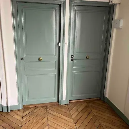 Au Calme A Montmartre 40m2 * Paris