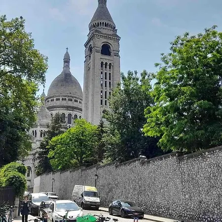 Au Calme A Montmartre 40m2 Apartment Paris