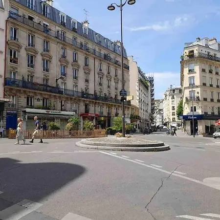 Au Calme A Montmartre 40m2 Apartment Paris