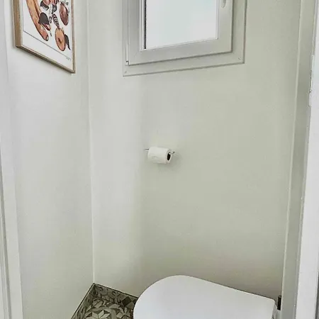 Au Calme A Montmartre 40m2 Apartment